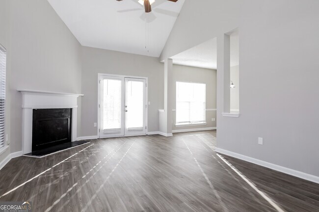 Building Photo - 9546 Rollinghills Dr