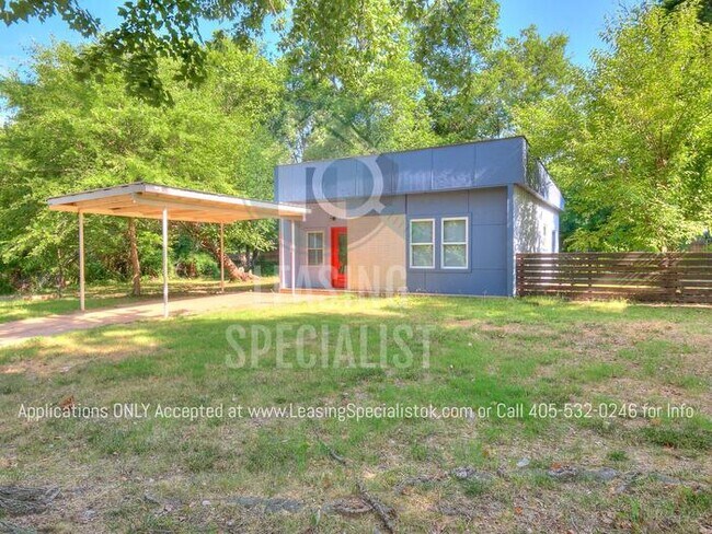 Foto del edificio - Adorable Custom 2 Bed Bungalow House Available to Prelease for August 2026!