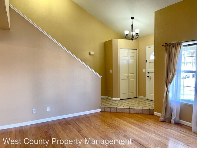 Building Photo - 3 br, 2.5 bath House - 629 Wilford Circle