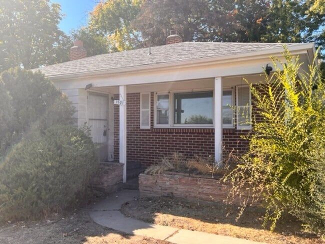 Foto del edificio - 1901 S Federal Way