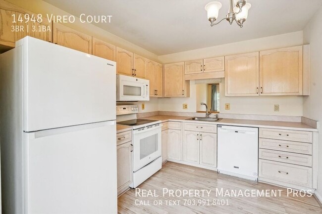 Building Photo - 14948 Vireo Ct