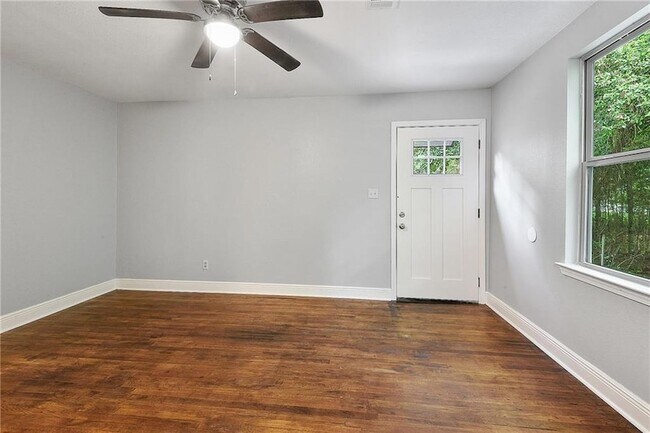 Foto del edificio - 57468 Cedar Ave