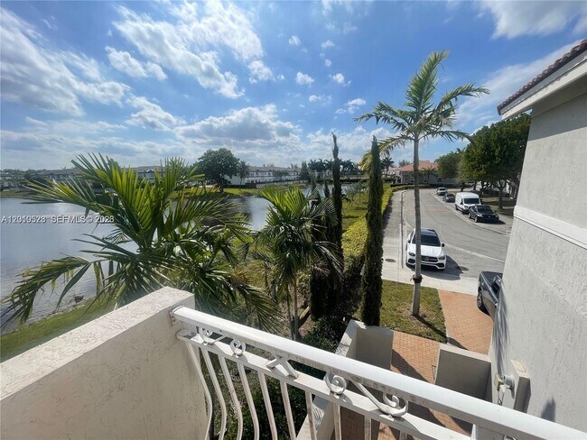 Foto del edificio - 7931 NW 114th Ct