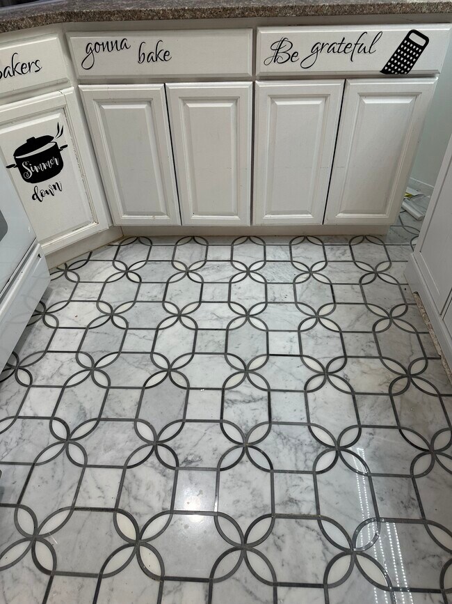 Marble floor - 104 N 7th St