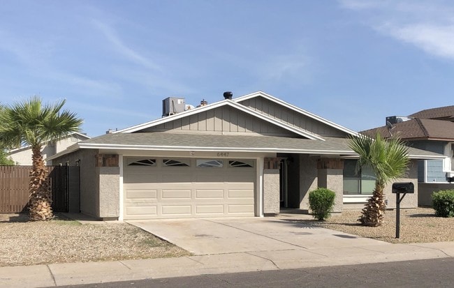 Building Photo - 6447 S 17th Pl