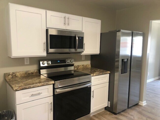 Foto del edificio - 1014 Woronoca Ave