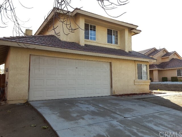 Primary Photo - 16533 Santiago St