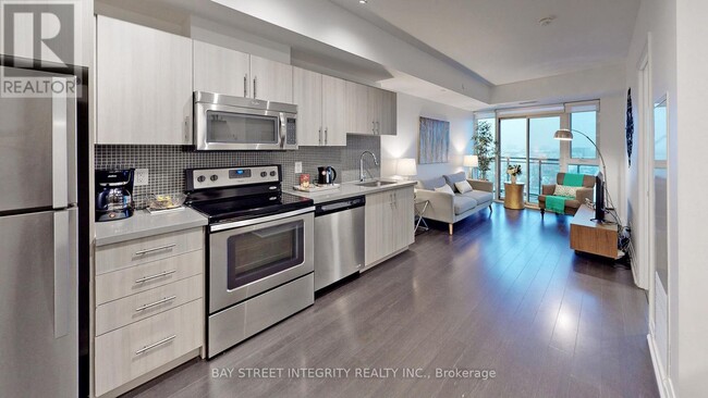 Photo du bâtiment - 16 McAdam Ave