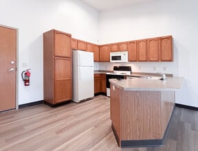 Building Photo - College Avenue Apartments