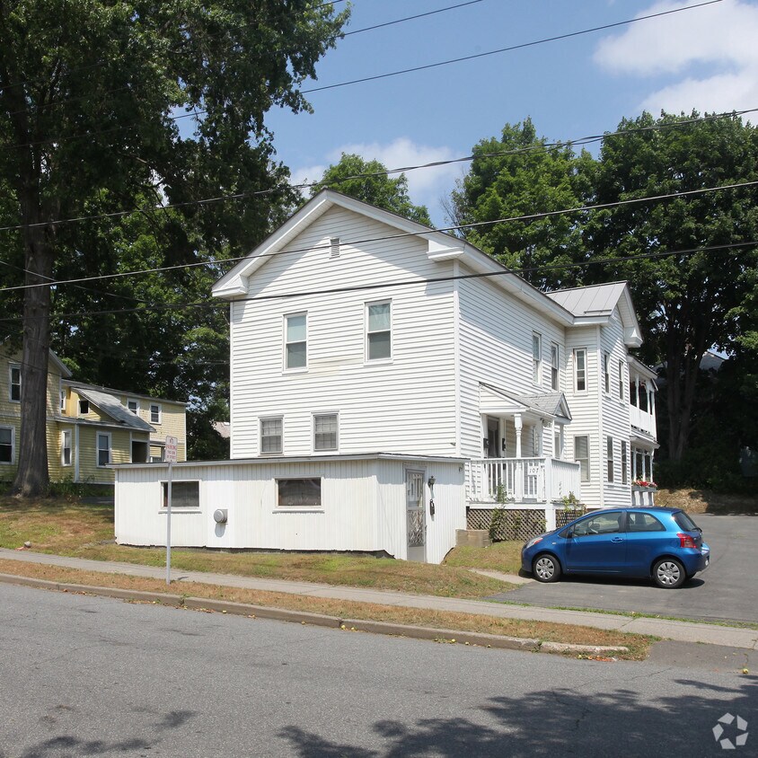 Foto principal - 107 Chapman Ct