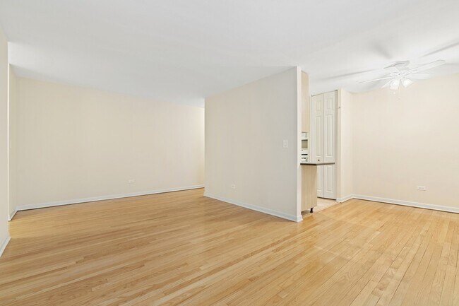 Building Photo - 2629 N Hampden Ct
