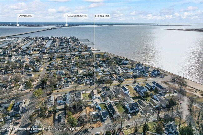 Foto del edificio - 211 Bash Rd