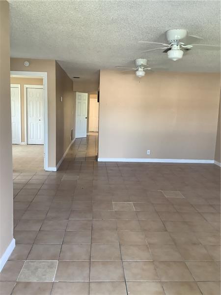 Foto del edificio - 5220 NW 17th Ct