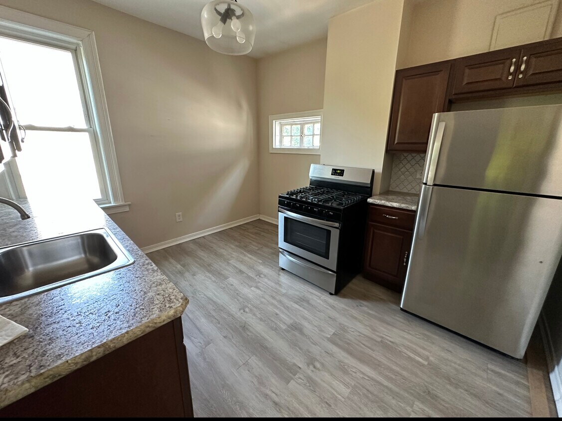 242 Norwood Ave Unit 2, Buffalo, NY 14222 Apartments in Buffalo, NY