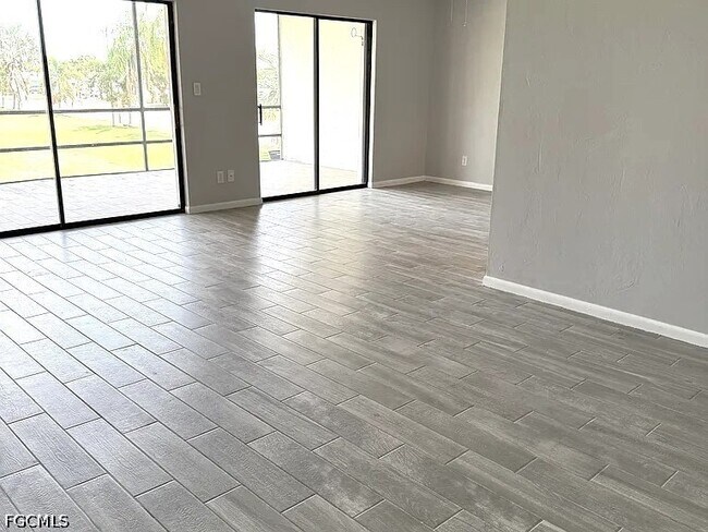 Foto del edificio - 4728 Orange Grove Blvd