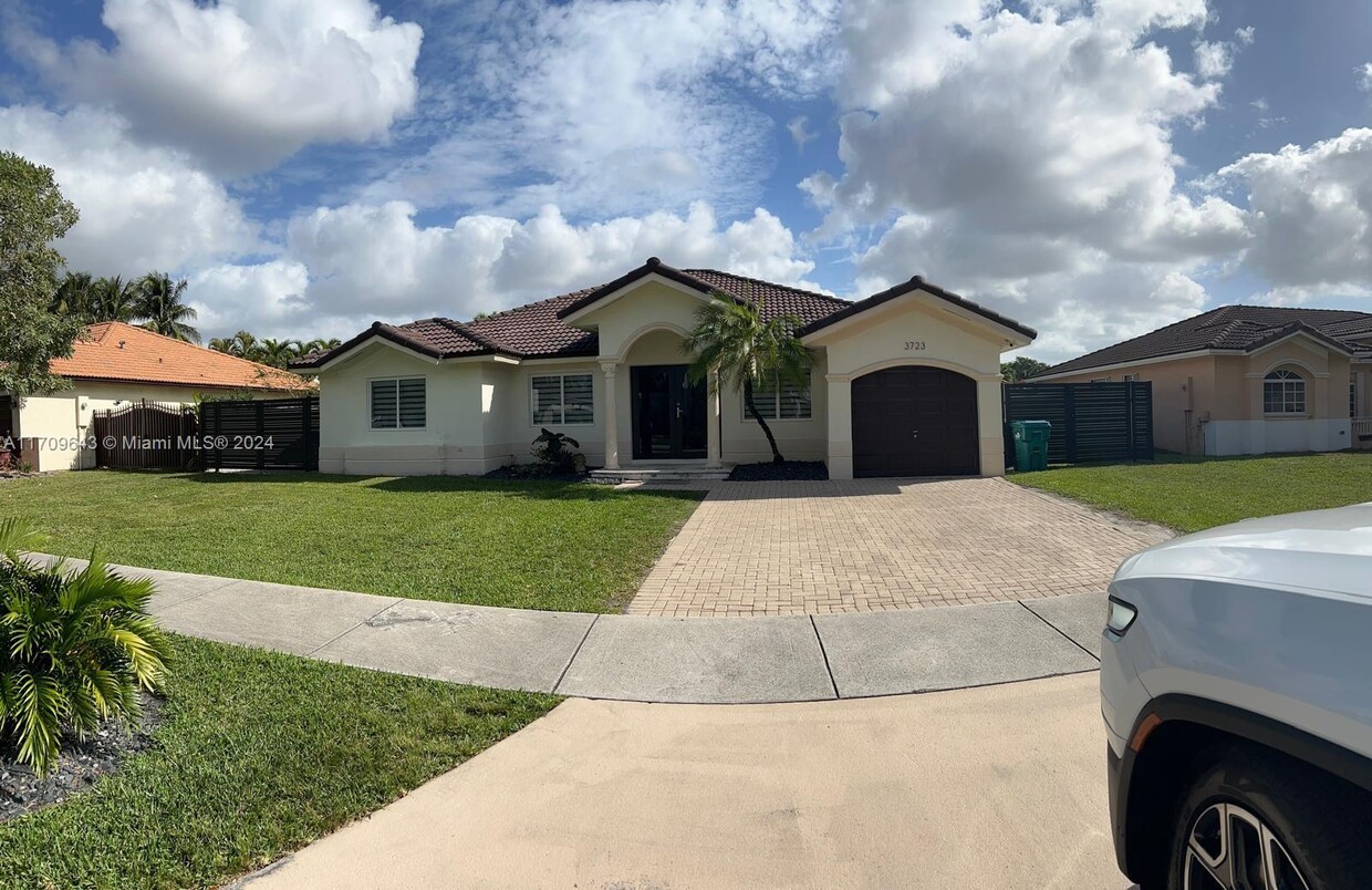 Foto principal - 3723 SW 150th Ct