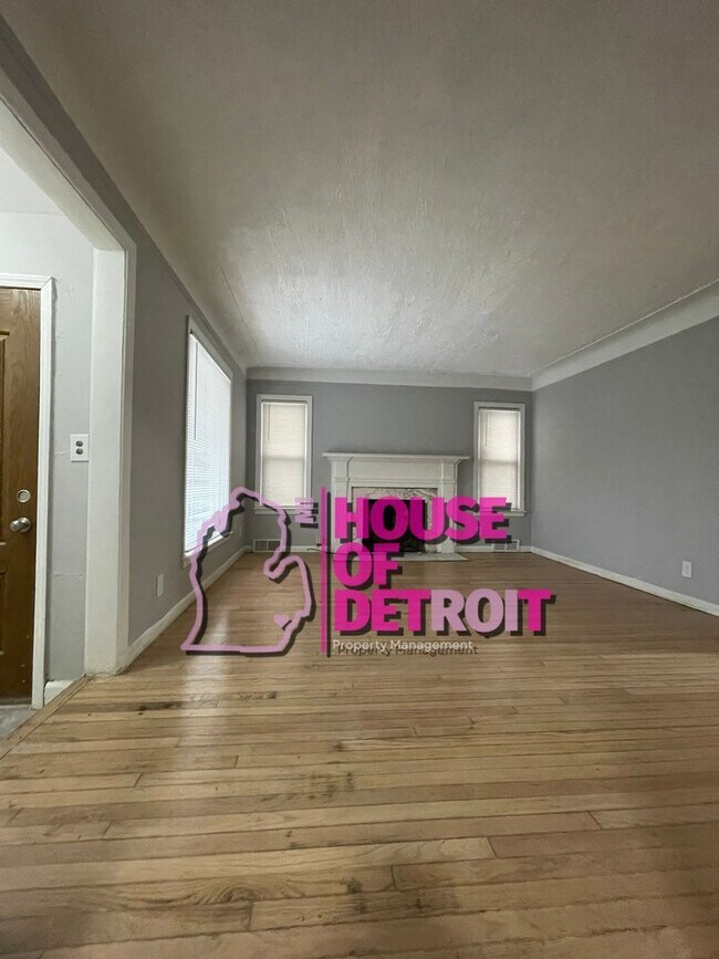Building Photo - 3 BEDROOM | 1 BATH | FREE PRE SCREEN