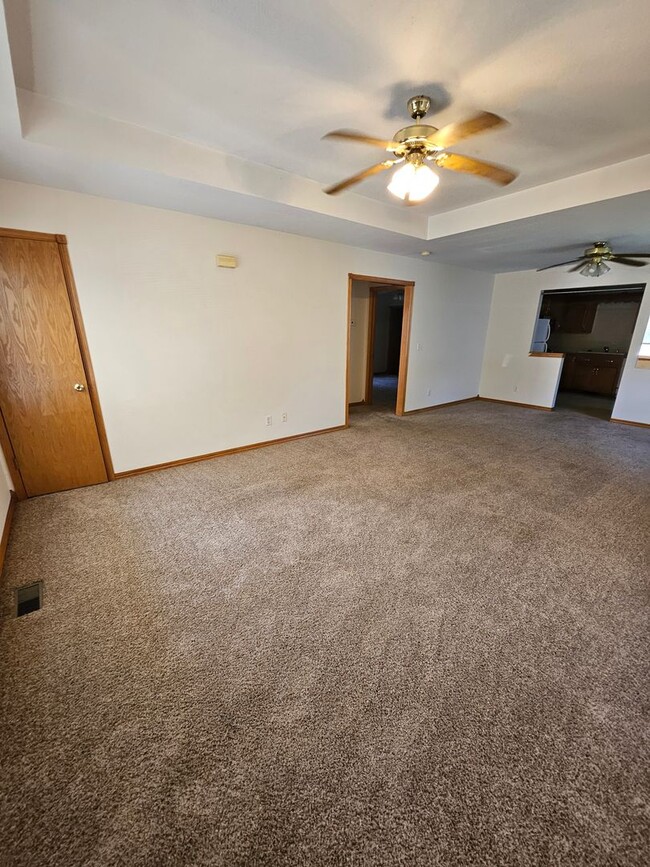 Building Photo - 2 Bedroom 2 Bath House!  Great Central Loc...