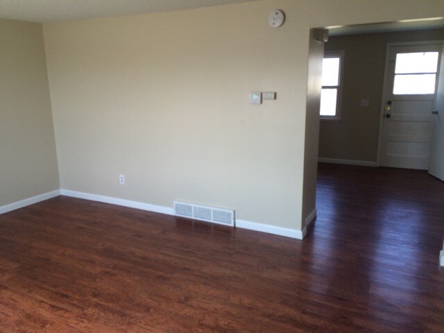 Building Photo - 3224 Walden Ave