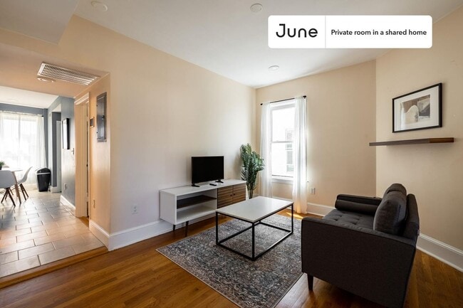 Building Photo - Room in Shared 3 bed/1 bath home