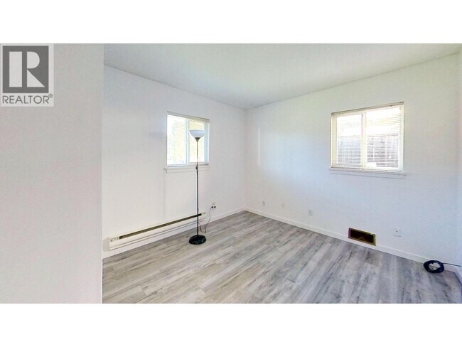 Photo du bâtiment - 10180 No. 4 Road