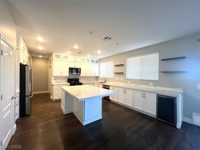 Building Photo - 6316 Silver Edge St