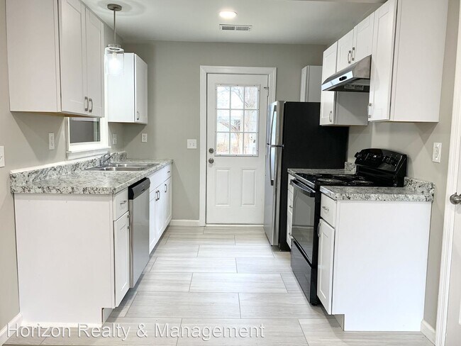 Building Photo - 2 br, 1 bath House - 182 Sunset Court