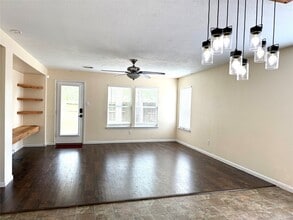Building Photo - 15906 Arapaho Bend Ln