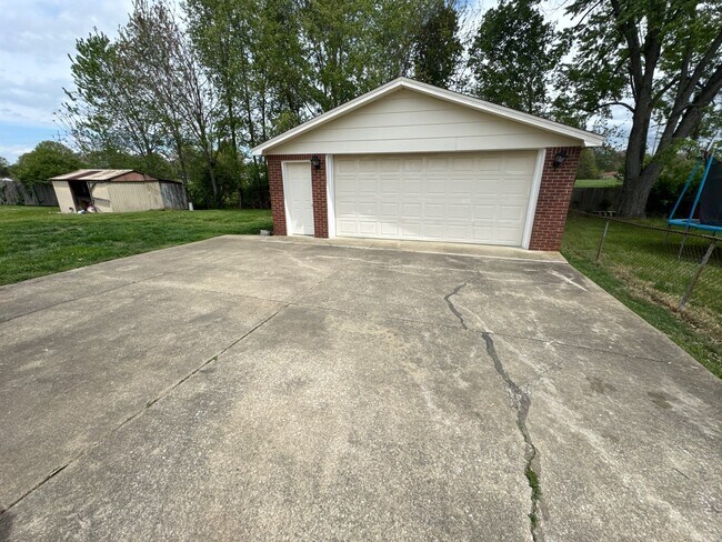 Building Photo - 5507 Branston Dr