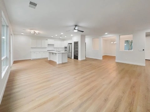 Foto del edificio - 1678 Lombard Ln