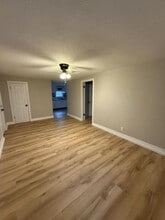 Building Photo - 507.5 Gray St