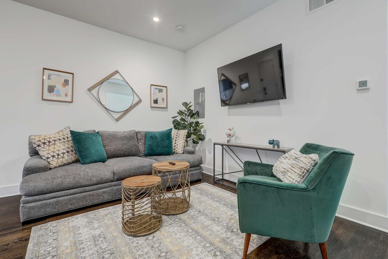 Foto principal - 940 Piedmont Ave NE