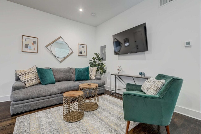 Building Photo - 940 Piedmont Ave NE