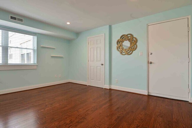 Foto del edificio - 4810 Quarles St NE