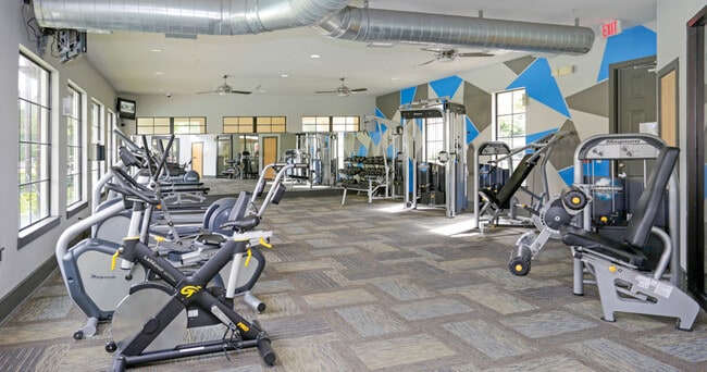 Foto del edificio - Trails at Bartram Park Apartments