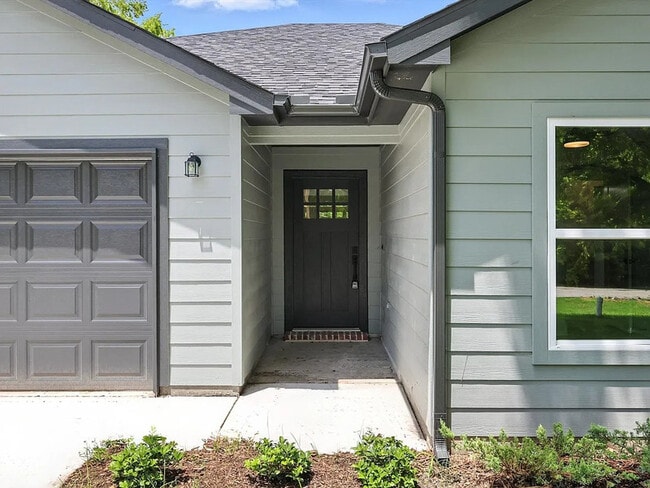 Foto del edificio - 1004 Branch St