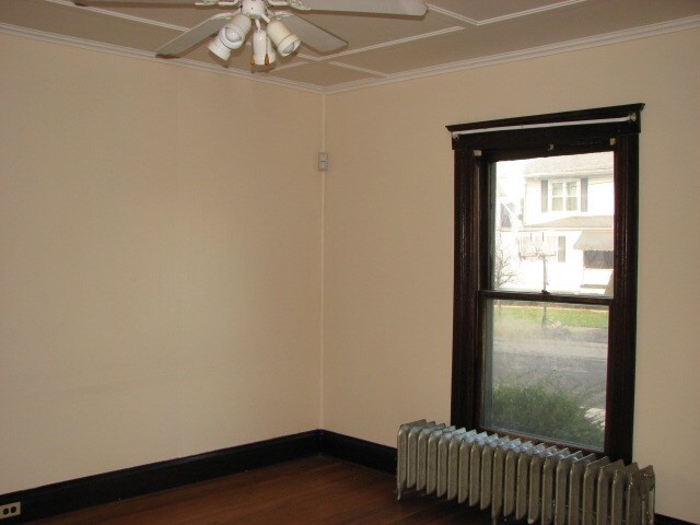 Building Photo - 319 Irvine Pl