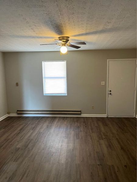 Primary Photo - 1625 Parkside Dr