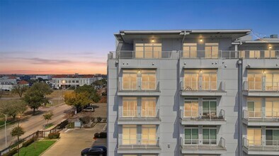 Building Photo - 6955 Turtlewood Dr