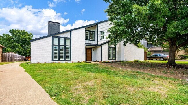 Building Photo - 2616 Ellis Ct