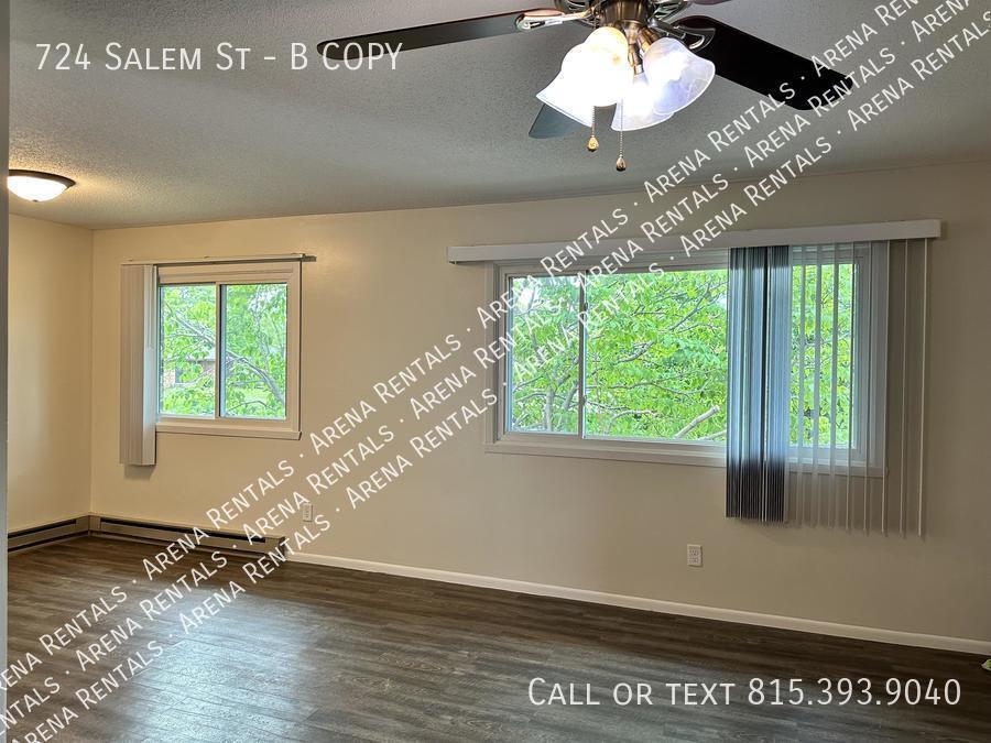 Foto principal - 724 Salem St