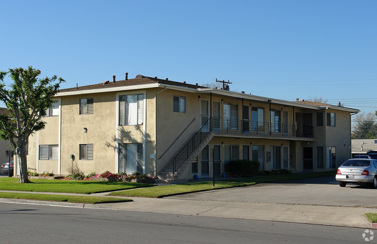 Plaza Peacock Apartments Apartments in Garden Grove, CA