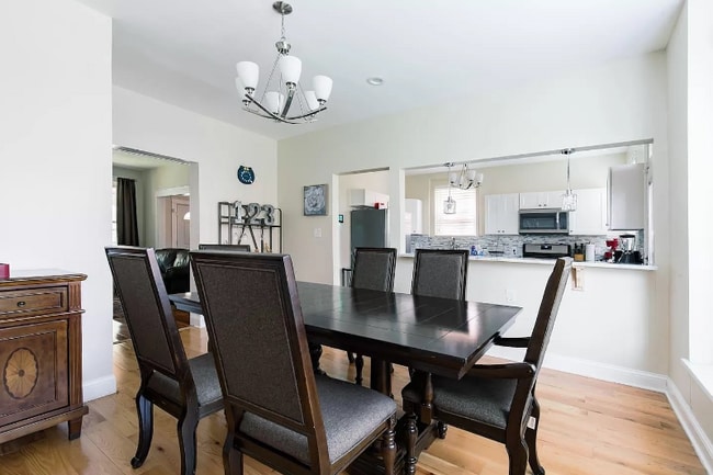 Foto del edificio - 6135 Washington Blvd