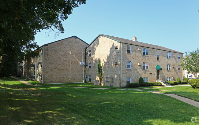 Building Photo - Melrose Place Apartments