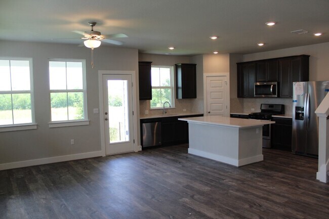 Foto del edificio - 7516 Harmony Shoals Bnd