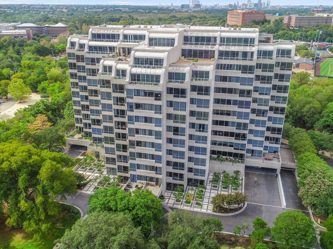 Foto principal - 200 Patterson Ave