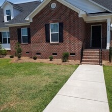 Building Photo - 516 Amberdale Cir W