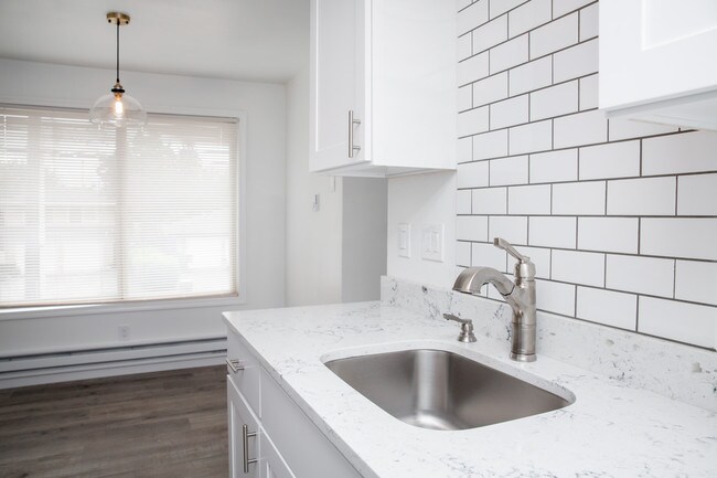 7330 S Wilkeson St Unit 4 Tacoma Wa 98408 Apartment For Rent