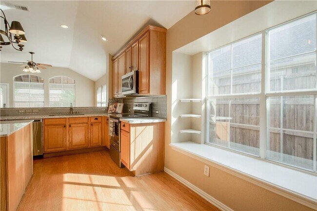 Building Photo - 8580 Calimar Drive