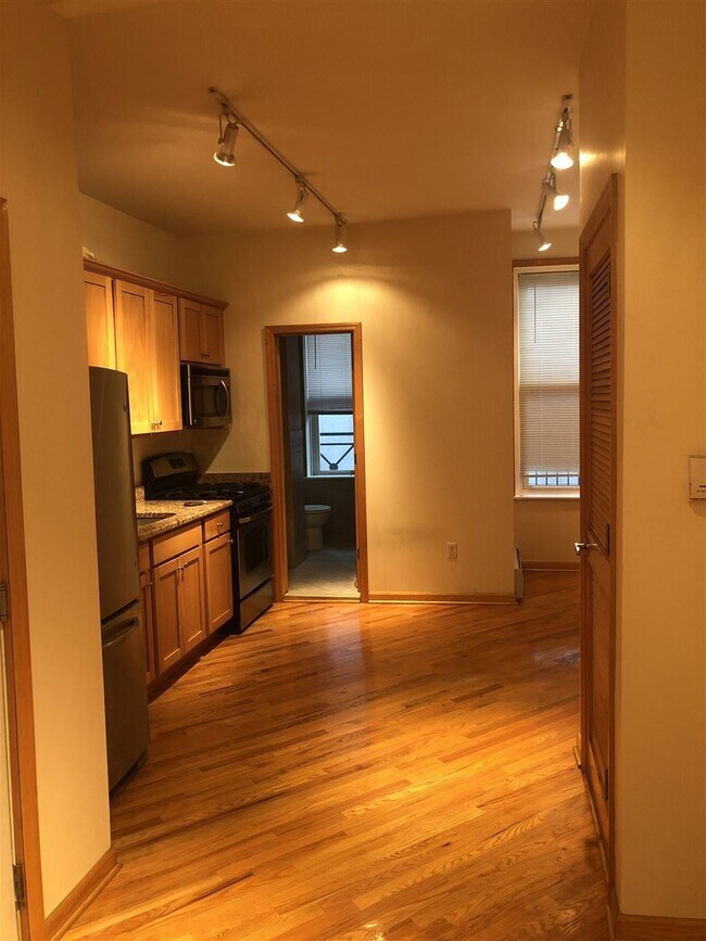 Foto del edificio - 402 Grand St